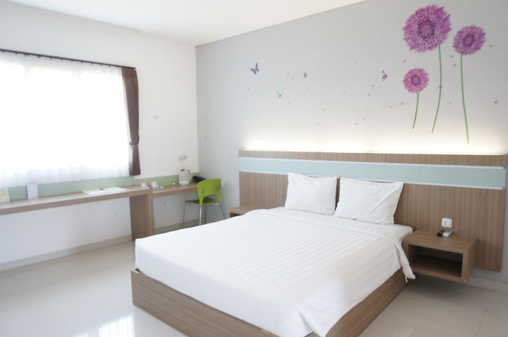 Rumah Cassa Guest House 泗水 客房 照片