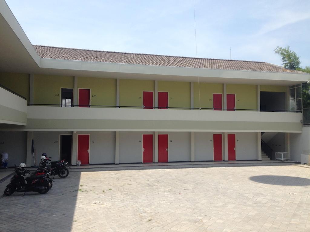 Rumah Cassa Guest House 泗水 外观 照片