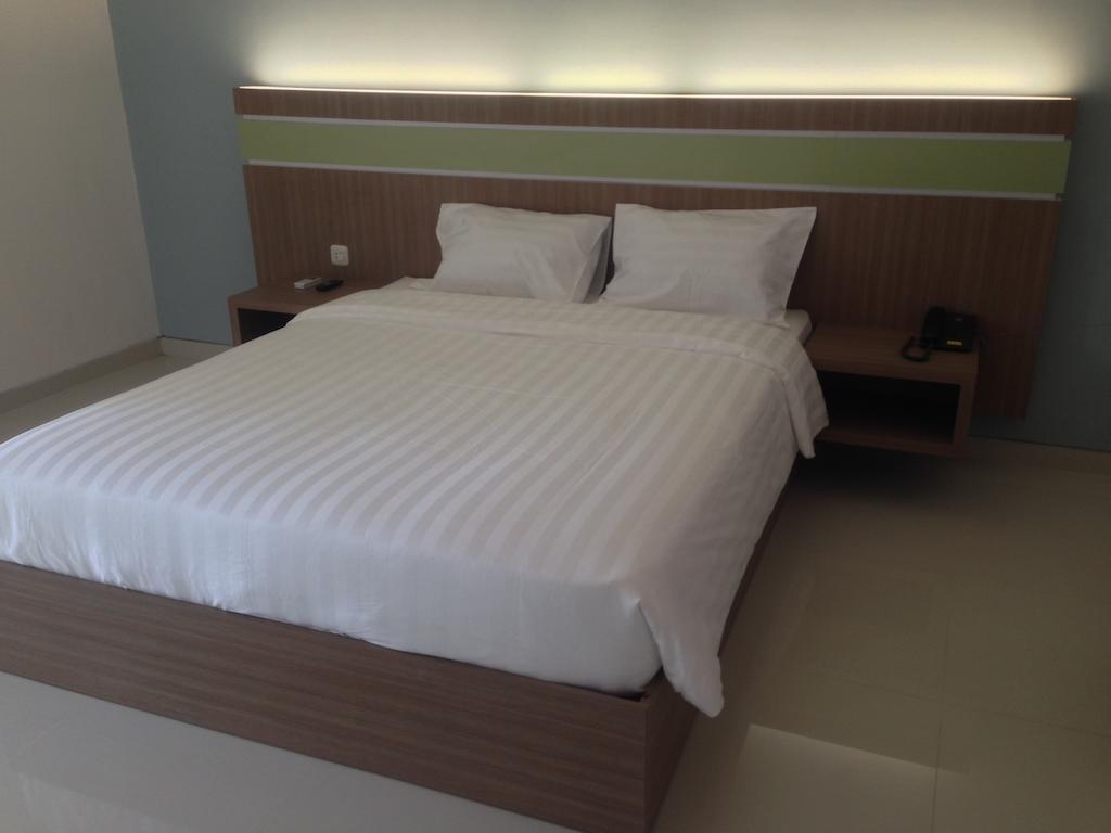 Rumah Cassa Guest House 泗水 客房 照片