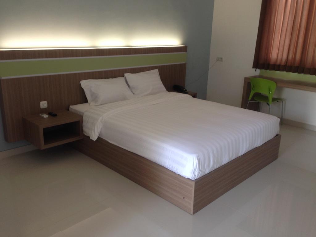 Rumah Cassa Guest House 泗水 客房 照片