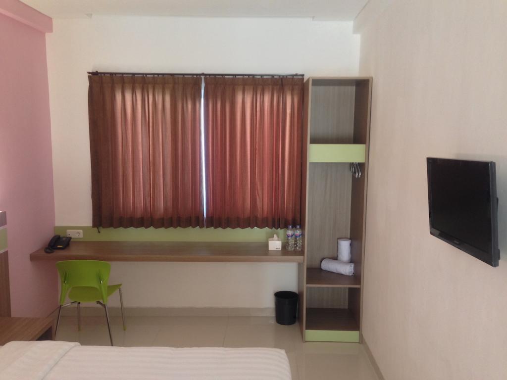 Rumah Cassa Guest House 泗水 客房 照片