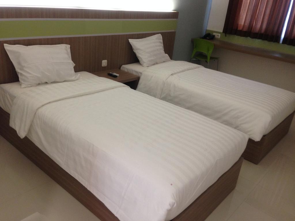Rumah Cassa Guest House 泗水 客房 照片