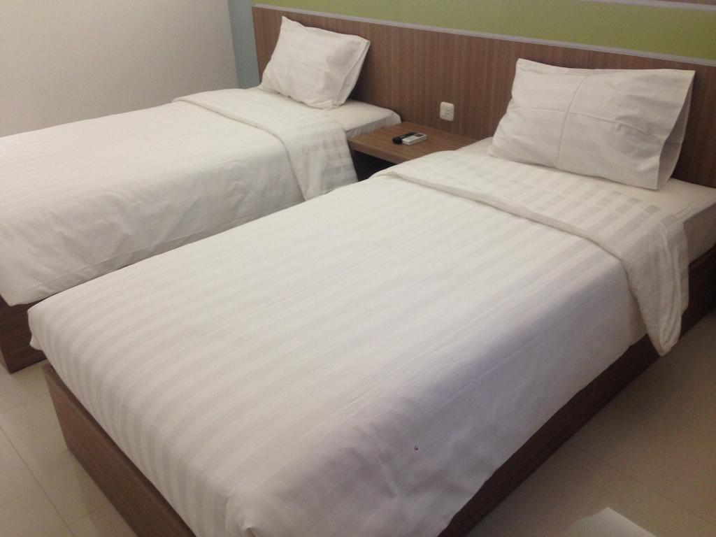 Rumah Cassa Guest House 泗水 客房 照片