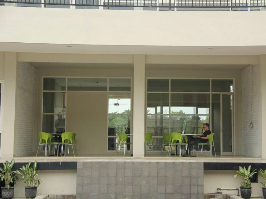 Rumah Cassa Guest House 泗水 外观 照片