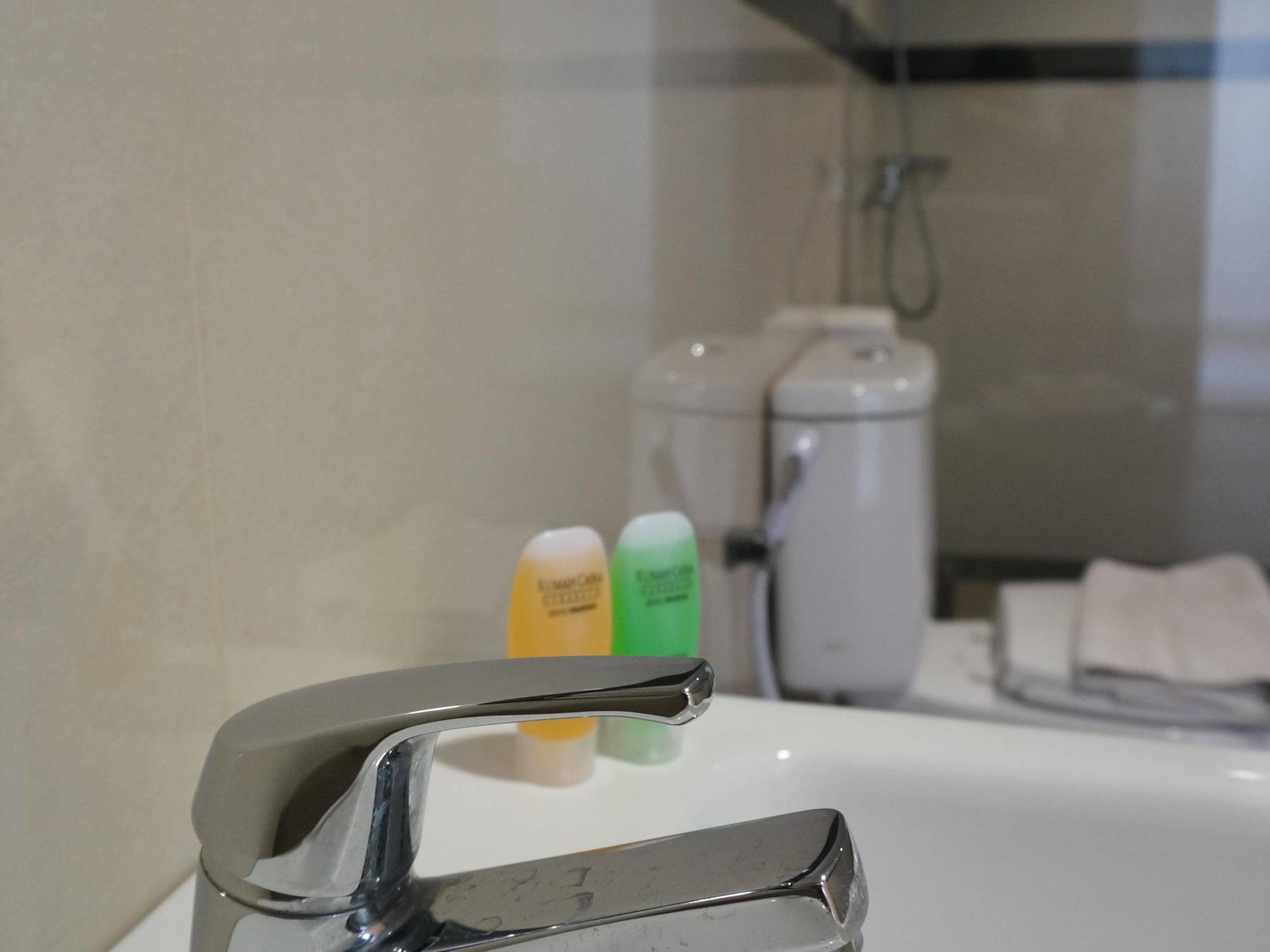 Rumah Cassa Guest House 泗水 外观 照片