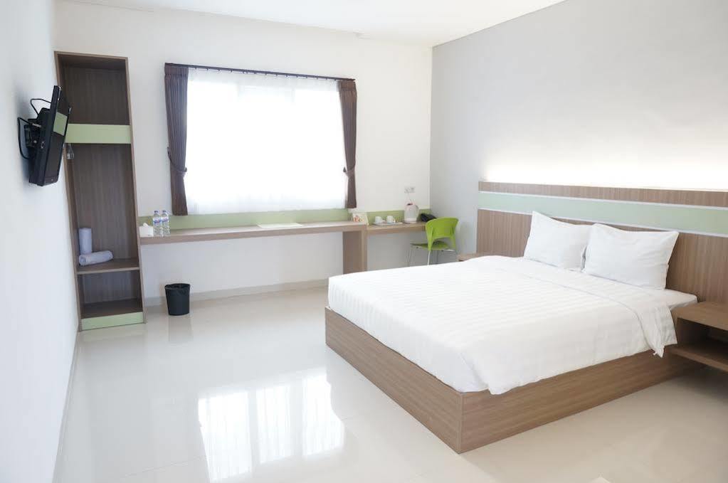 Rumah Cassa Guest House 泗水 外观 照片